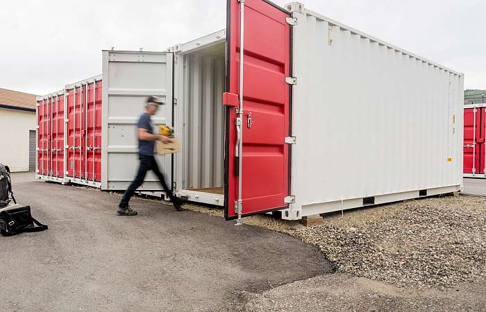 Self-Storage vs. Mobile Storage: Which One Fits Your Needs?