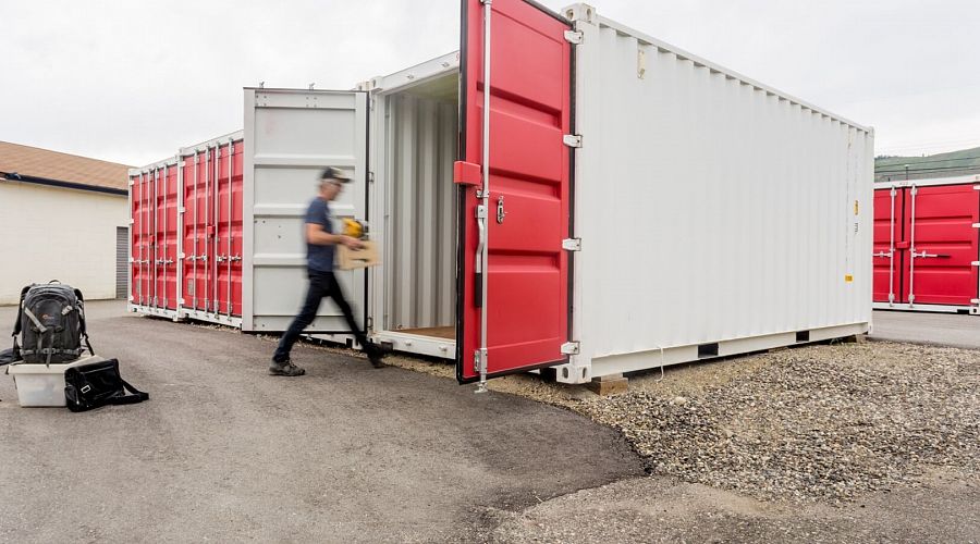 Self-Storage vs. Mobile Storage: Which One Fits Your Needs?
